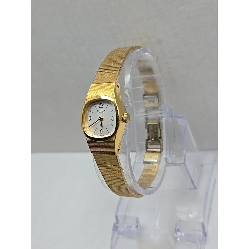 Womens Citizen Quartz Gold Toned Watch Classic Cushion New Battery Vintage Era